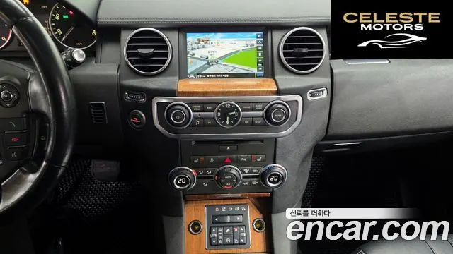 LAND ROVER Discovery 4 3.0 SDV6 SE 2015 — photo 18 sur 30