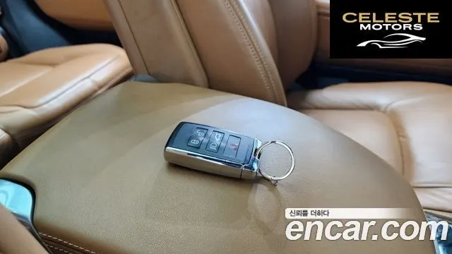 LAND ROVER Range Rover 44.4 SDV8 Vogue SE 2018 — photo 23 sur 44