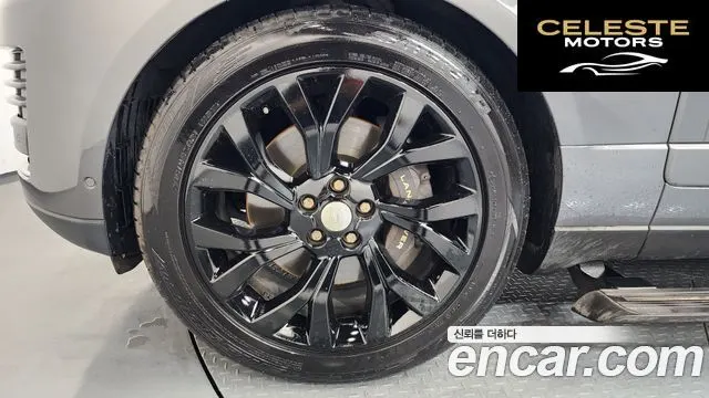 LAND ROVER Range Rover 44.4 SDV8 Vogue SE 2018 — photo 5 sur 44