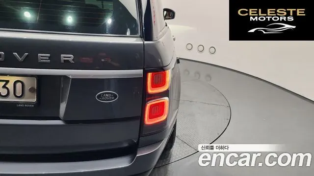 LAND ROVER Range Rover 44.4 SDV8 Vogue SE 2018 — photo 9 sur 44