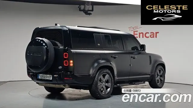LAND ROVER Defender (L663) 130 P400 X-Dynamic HSE 2023 — photo 1 sur 34