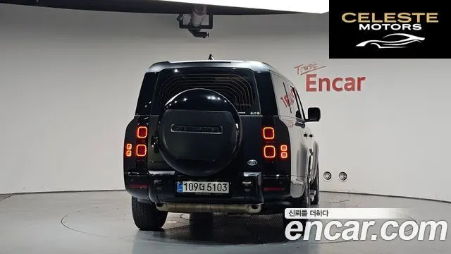 LAND ROVER Defender (L663) 130 P400 X-Dynamic HSE 2023 — photo 3 sur 34