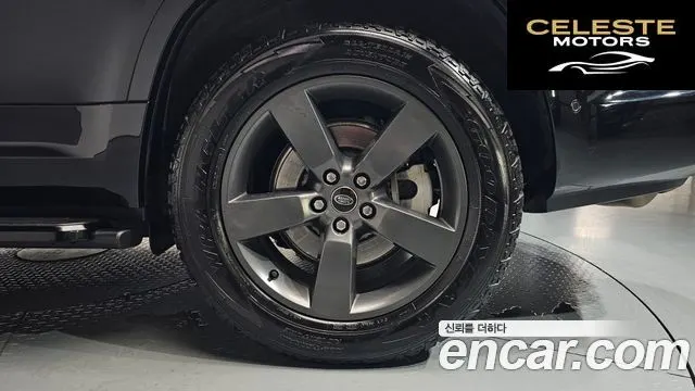 LAND ROVER Defender (L663) 130 P400 X-Dynamic HSE 2023 — photo 6 sur 34