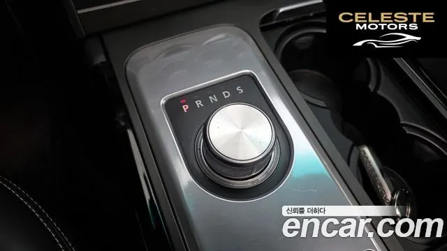 LAND ROVER Range Rover 4.4 TDV8 Vogue 2011 — photo 9 sur 20