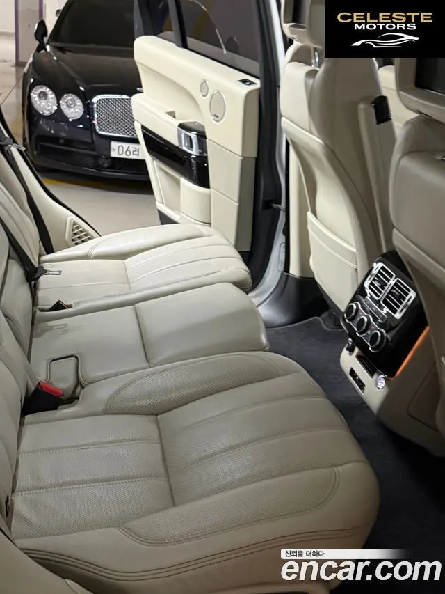 LAND ROVER Range Rover 43.0 TDV6 Vogue SE 2014 — photo 10 sur 10