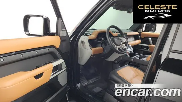 LAND ROVER Defender (L663) 130 D300 X-Dynamic HSE 2023 — photo 13 sur 32