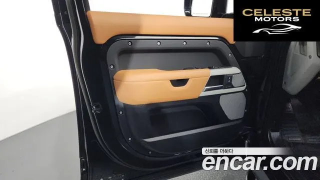 LAND ROVER Defender (L663) 130 D300 X-Dynamic HSE 2023 — photo 14 sur 32