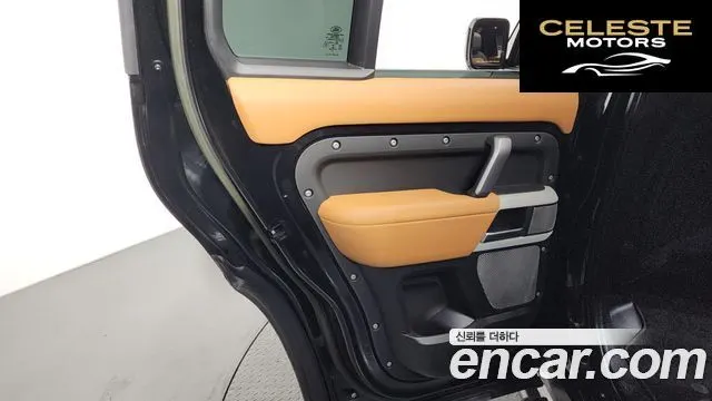 LAND ROVER Defender (L663) 130 D300 X-Dynamic HSE 2023 — photo 15 sur 32