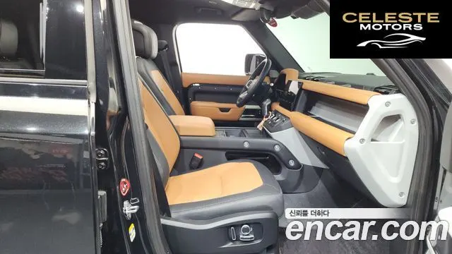 LAND ROVER Defender (L663) 130 D300 X-Dynamic HSE 2023 — photo 16 sur 32