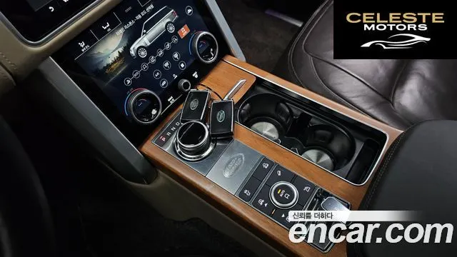 LAND ROVER Range Rover 44.4 SDV8 AB 2018 — photo 11 sur 45