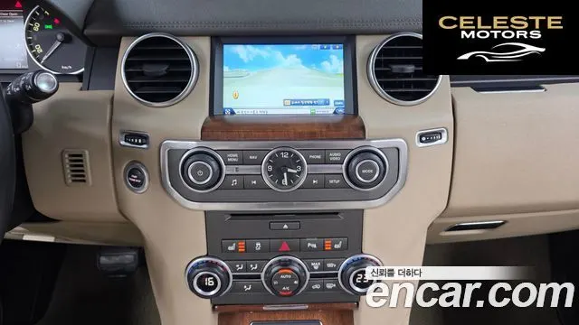 LAND ROVER Discovery 4 3.0 SDV6 SE 2016 — photo 15 sur 20