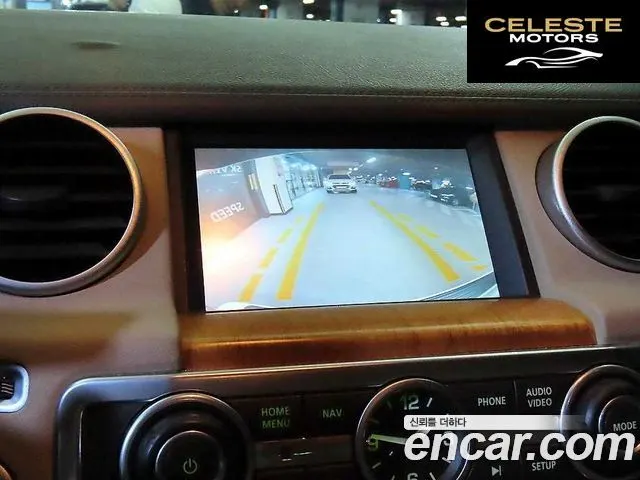 LAND ROVER Discovery 4 3.0 SDV6 SE 2013 — photo 12 sur 24