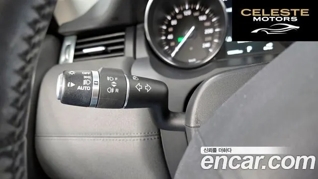 LAND ROVER Range Rover Evoque 2.0 TD4 SE 2018 — photo 28 sur 32