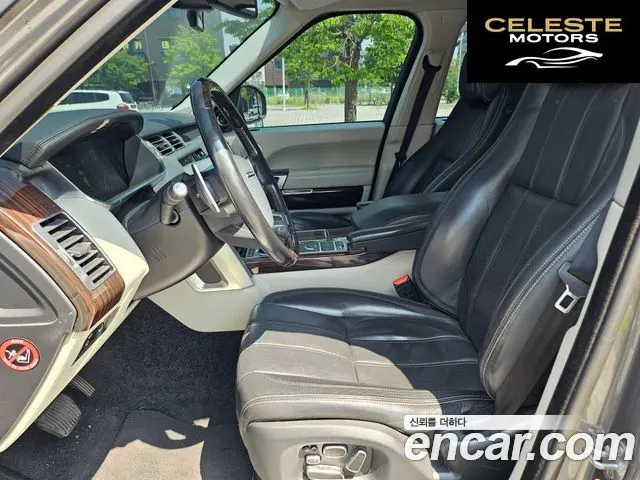 LAND ROVER Range Rover 44.4 SDV8 Vogue SE 2015 — photo 10 sur 26