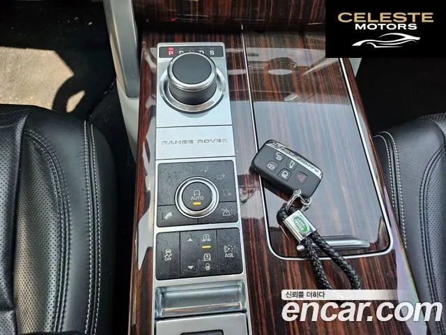 LAND ROVER Range Rover 44.4 SDV8 Vogue SE 2015 — photo 17 sur 26