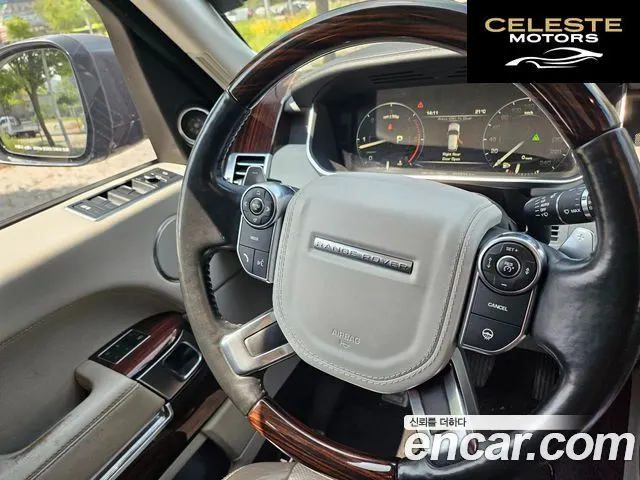 LAND ROVER Range Rover 44.4 SDV8 Vogue SE 2015 — photo 18 sur 26
