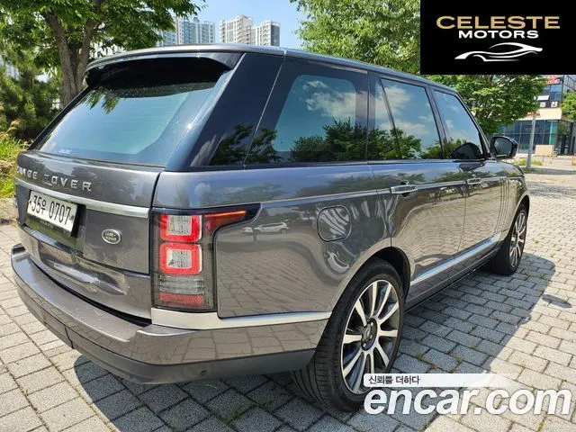 LAND ROVER Range Rover 44.4 SDV8 Vogue SE 2015 — photo 6 sur 26