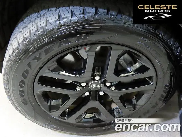 LAND ROVER Defender (L663) 130 P400 2025 — photo 20 sur 26