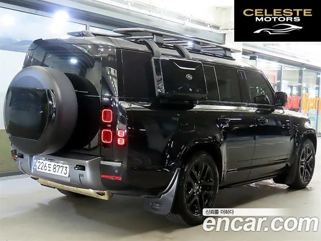 LAND ROVER Defender (L663) 130 P400 2025 — photo 4 sur 26