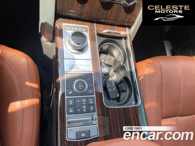 LAND ROVER Range Rover 44.4 SDV8 AB 2017 — photo 11 sur 26