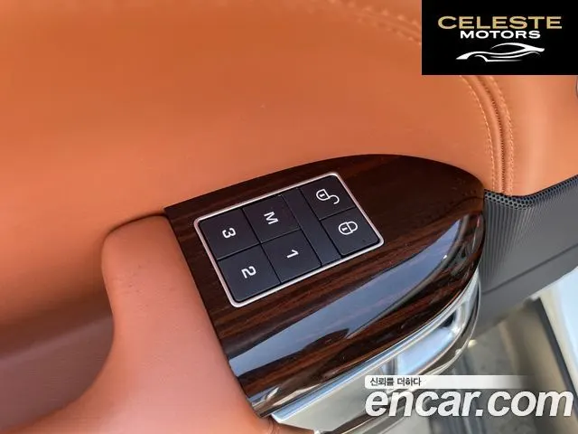 LAND ROVER Range Rover 44.4 SDV8 AB 2017 — photo 16 sur 26