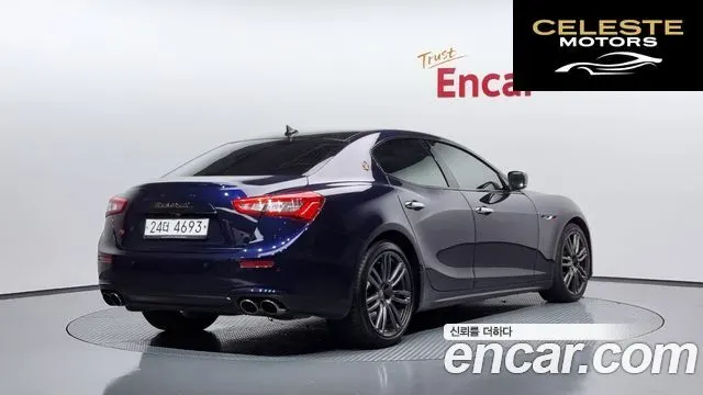 MASERATI Ghibli 3.0S Q4 2014 — photo 2 sur 20
