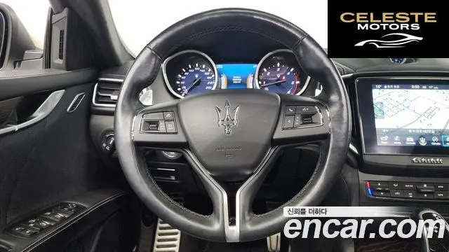 MASERATI Ghibli 3.0 Gran 2018 — photo 13 sur 26