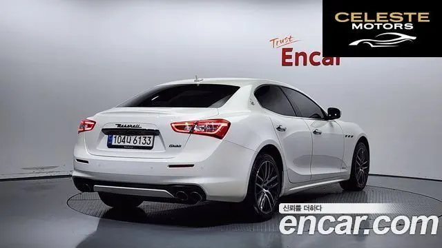 MASERATI Ghibli 3.0 Gran 2018 — photo 2 sur 26