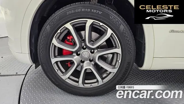 MASERATI Levante 3.0 AWD Gran 2019 — photo 5 sur 20
