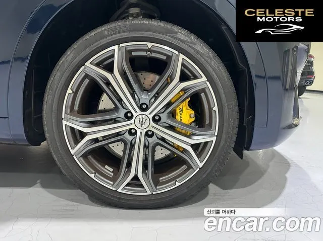 MASERATI Levante 3.0 S AWD Modena 2023 — photo 5 sur 26