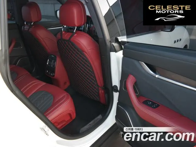 MASERATI Levante 3.0 S AWD Gran 2018 — photo 12 sur 26