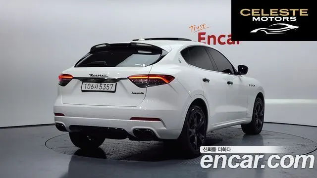 MASERATI Levante 3.0 AWD Sport 2017 — photo 2 sur 18