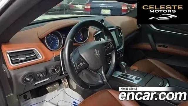 MASERATI Ghibli 3.0 2016 — photo 12 sur 26
