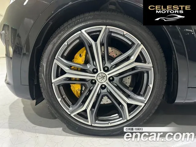 MASERATI Levante 3.0 S AWD Modena 2023 — photo 5 sur 23