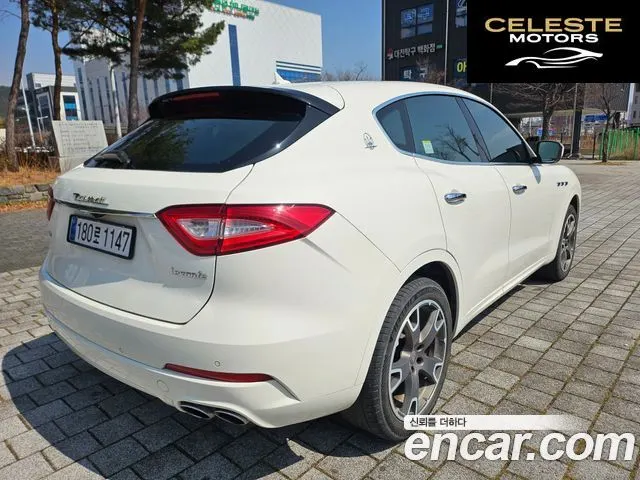 MASERATI Levante 3.0 AWD 2017 — photo 8 sur 26