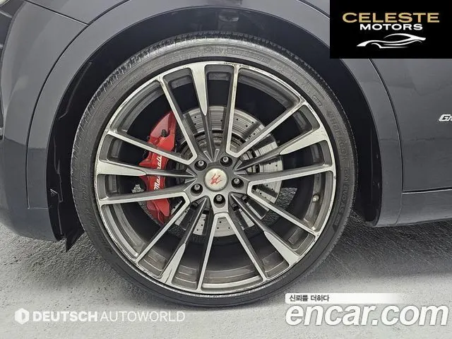 MASERATI Levante 3.0 AWD Gran Sport 2019 — photo 5 sur 26