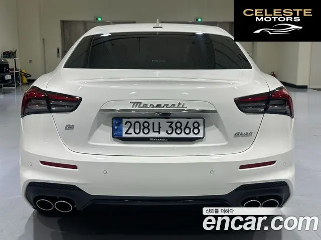 MASERATI Ghibli 3.0S Q4 Modena 2023 — photo 4 sur 24