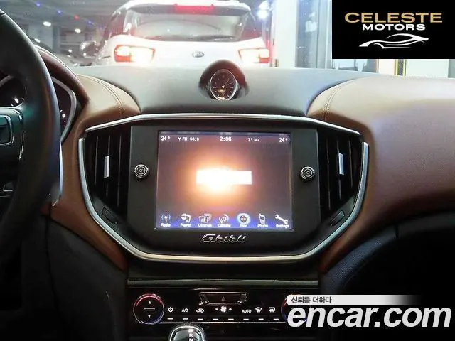 MASERATI Ghibli 3.0 2016 — photo 11 sur 26