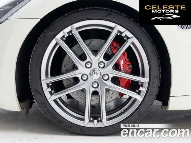 MASERATI Gran Turismo 4.7 Sport 2019 — photo 5 sur 26