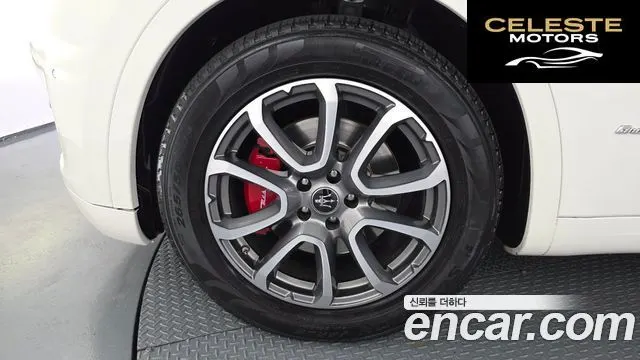 MASERATI Levante 3.0 AWD Gran 2020 — photo 5 sur 20
