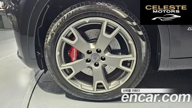 MASERATI Levante 3.0 AWD Gran Sport 2019 — photo 5 sur 20