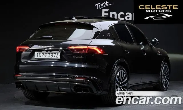 MASERATI 3.0 AWD Trofeo 2023 — photo 2 sur 26