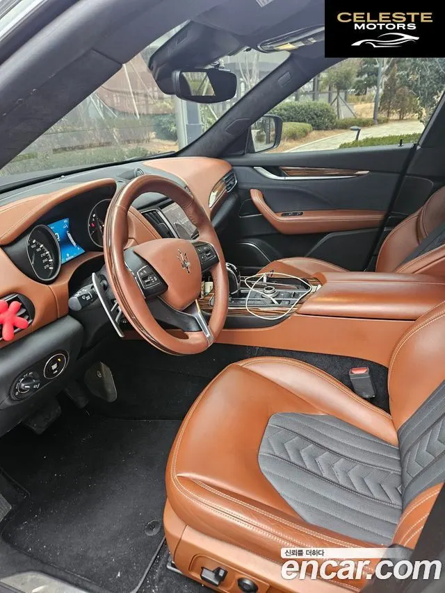 MASERATI Levante 3.0 AWD Gran 2018 — photo 12 sur 15