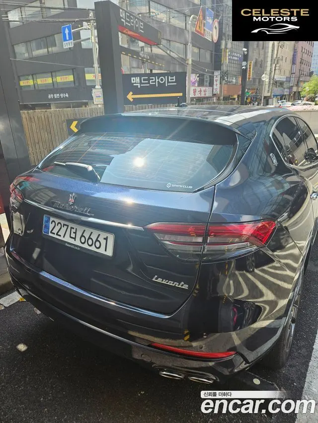 MASERATI Levante 3.0 AWD Gran 2018 — photo 2 sur 15