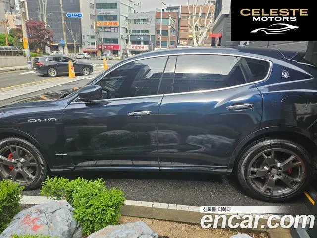 MASERATI Levante 3.0 AWD Gran 2018 — photo 5 sur 15