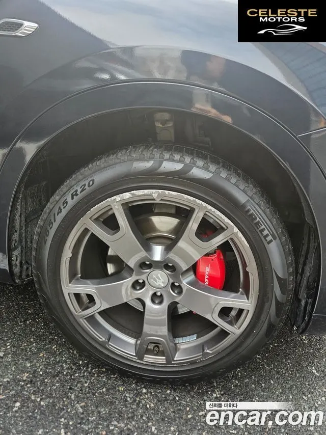 MASERATI Levante 3.0 AWD Gran 2018 — photo 7 sur 15