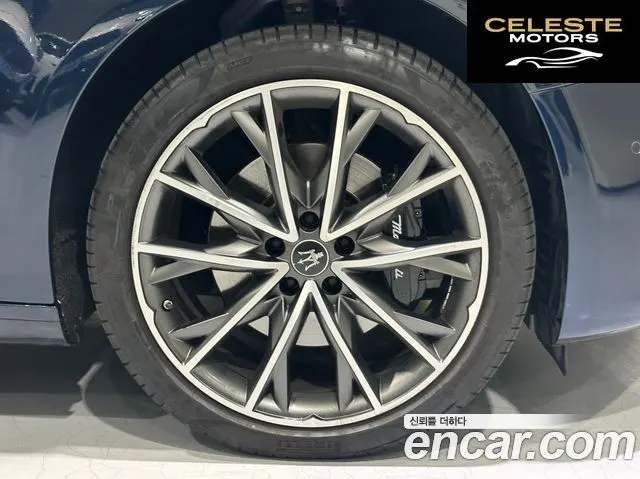 MASERATI Ghibli 2.0 GT 2023 — photo 5 sur 21