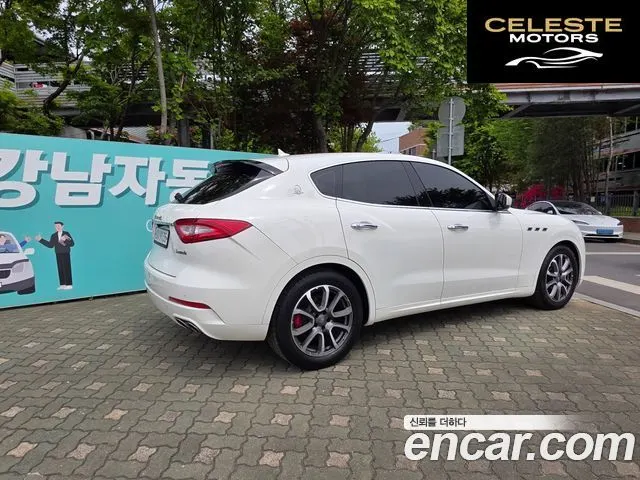 MASERATI Levante 3.0 AWD Premium 2017 — photo 2 sur 26