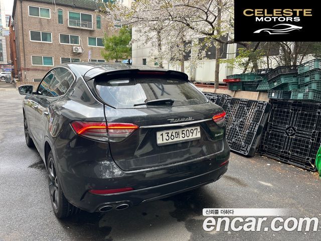MASERATI Levante 3.0 AWD Sport 2017 — photo 12 sur 12