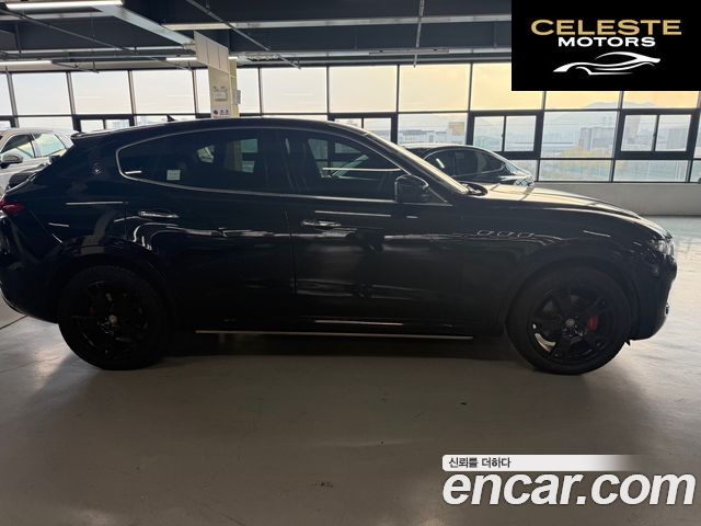 MASERATI Levante 3.0 AWD Sport 2017 — photo 2 sur 12